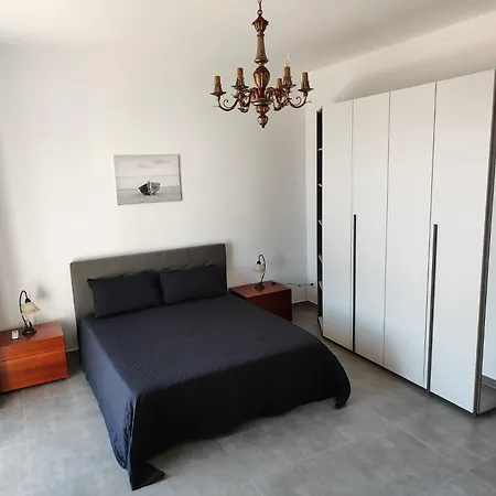 Pearl House Monopoli